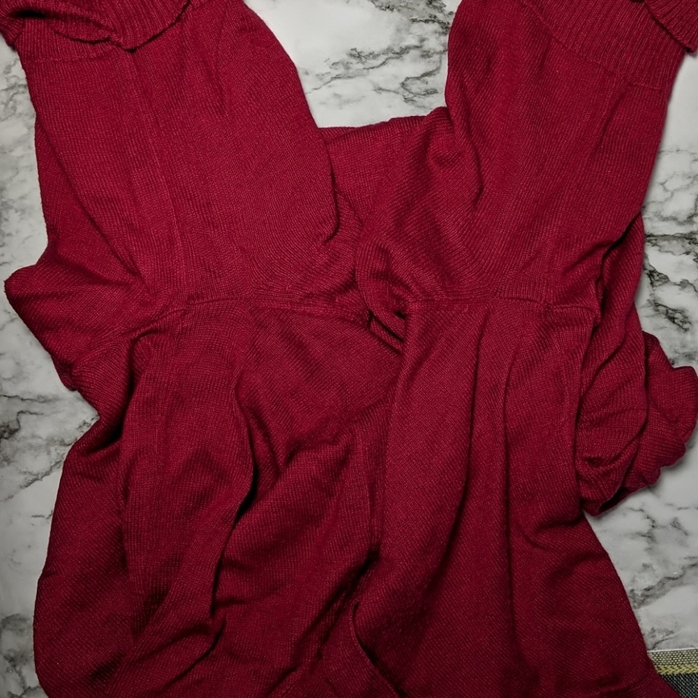 Red Cropped Cardigan - Picture 4 of 7